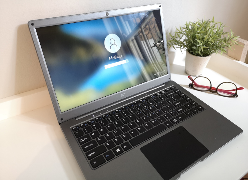 Rectron Zea 2 Notebook Review: An Affordable, Travel-Friendly Notebook ...